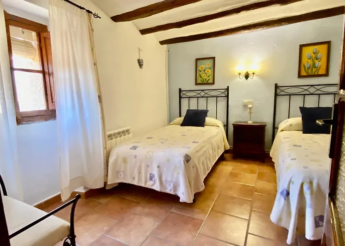 Casa Lola En Beceite Rodeados De Montanas Y Rios